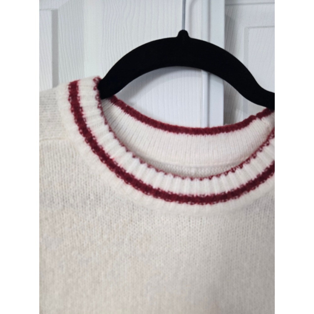 Abercrombie & Fitch Apres Club Embroidered Knit Sweater Cream Red Medium - Picture 3 of 7